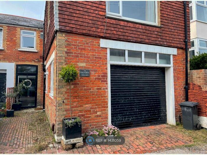 3 Bedroom Semi-Detached House To Rent In Wellington Place, Sandgate, CT20