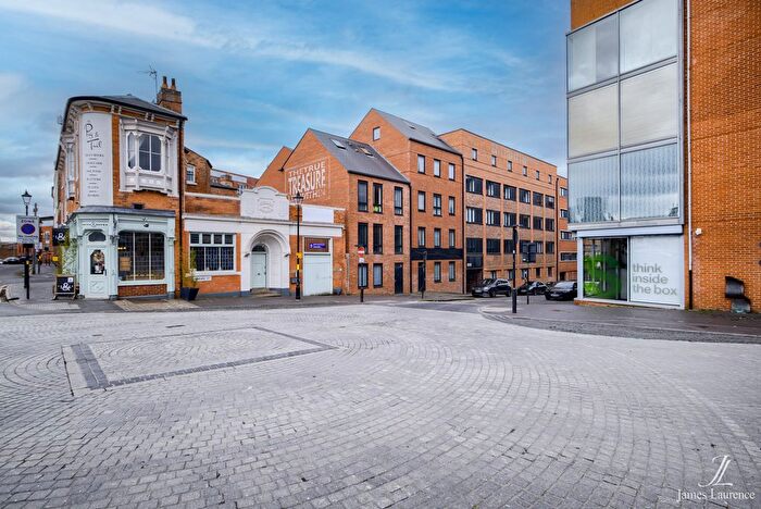 3 Bedroom Flat To Rent In Treasure House, Carver Street, Jewellery Quarter, B1