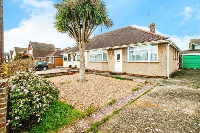 2 Bedroom Semi-Detached Bungalow For Sale In Grafton Gardens, Sompting, Lancing, BN15