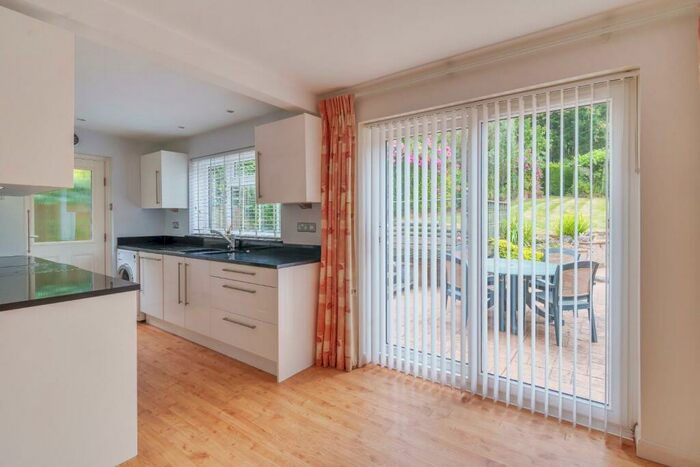 3 Bedroom Detached House For Sale In Wolf Lane, Windsor, SL4