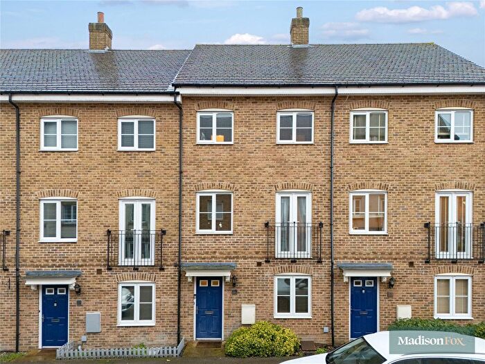 4 Bedroom Terraced House For Sale In The Square, Loughton, Essex, IG10