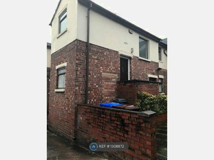 1 Bedroom Flat To Rent In Wellmead Close, Manchester M8