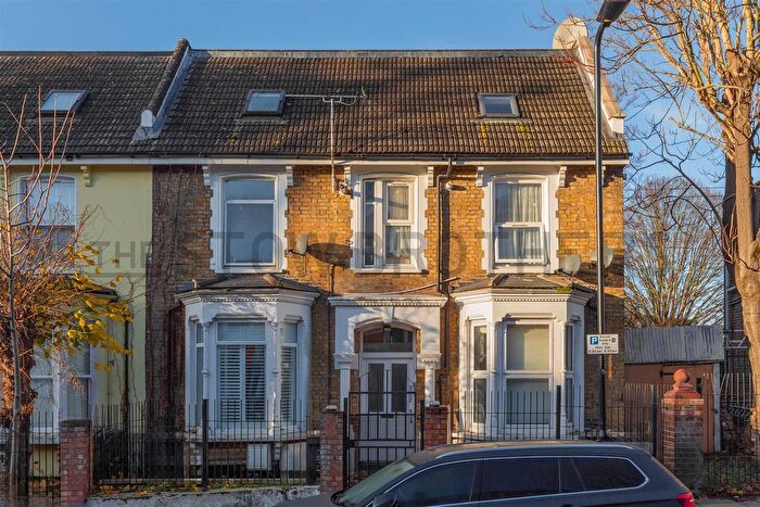 1 Bedroom Property To Rent In Bodney Road, London, E8