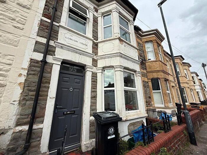 2 Bedroom Property To Rent In Hayward Road, Barton Hill, Bristol, BS5