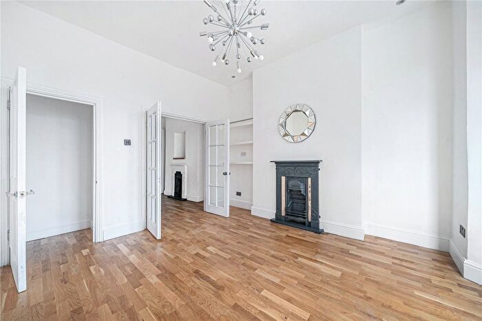 1 Bedroom Flat For Sale In Devonshire Road, London, SE23