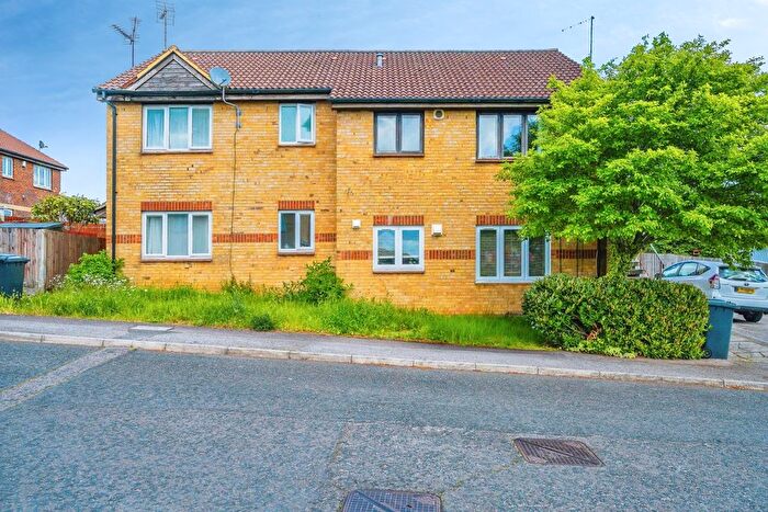 1 Bedroom Flat For Sale In Coverdale, Luton, Bedfordshire, LU4