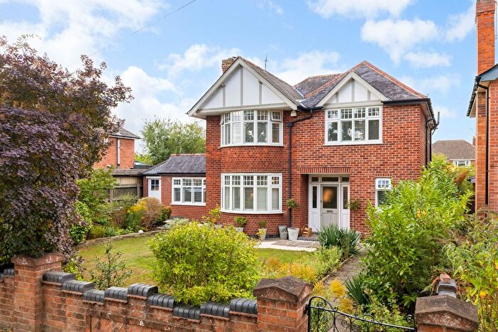 4 Bedroom Detached House For Sale In Winchester Road, Blaby, Leicester, LE8