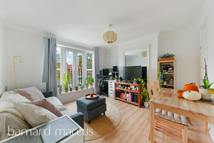 1 Bedroom Flat For Sale In Lilleshall Road, Morden, SM4