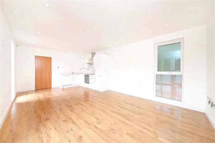 1 Bedroom Flat To Rent In Carew Court, A Thayers Farm Road, Beckenham, London, BR3