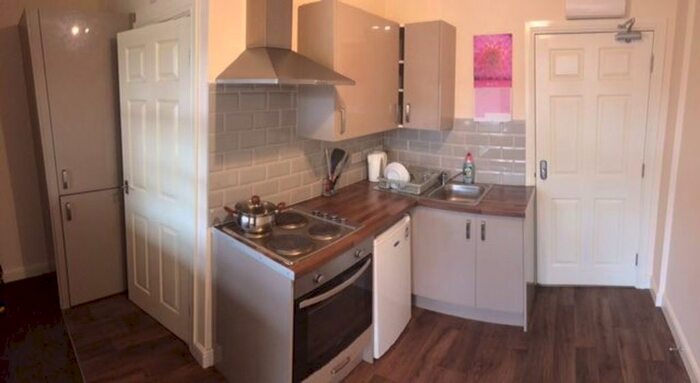 Studio To Rent In Queen Street, Wakefield, WF1