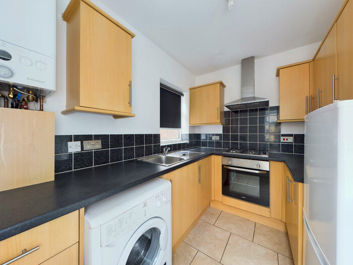 1 Bedroom Flat To Rent In Coltman Street, HU3