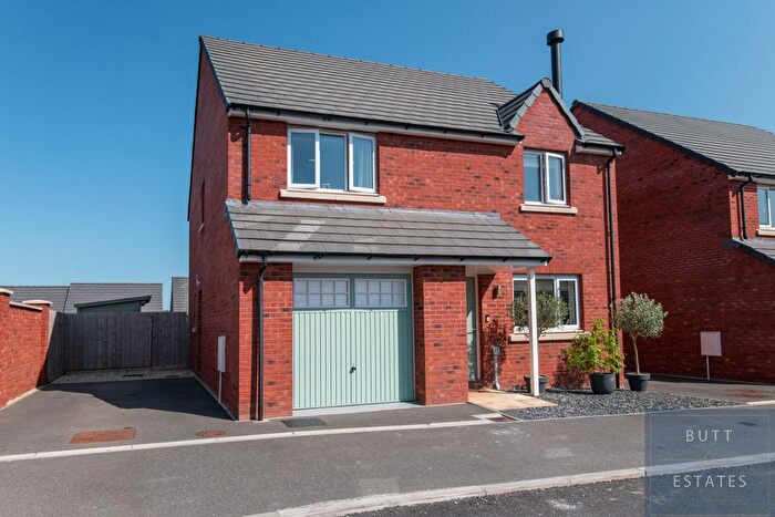 4 Bedroom Detached House For Sale In Sybil Mead, Exeter, EX1