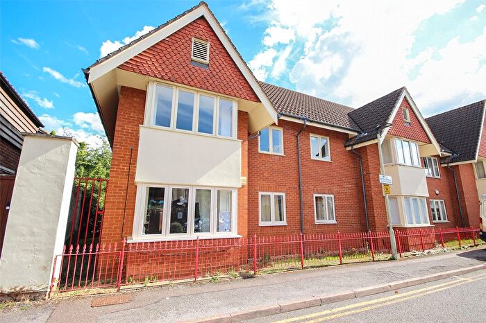 3 Bedroom Flat For Sale In Leigh Court, Tavistock Place, Bedford, Bedfordshire, MK40
