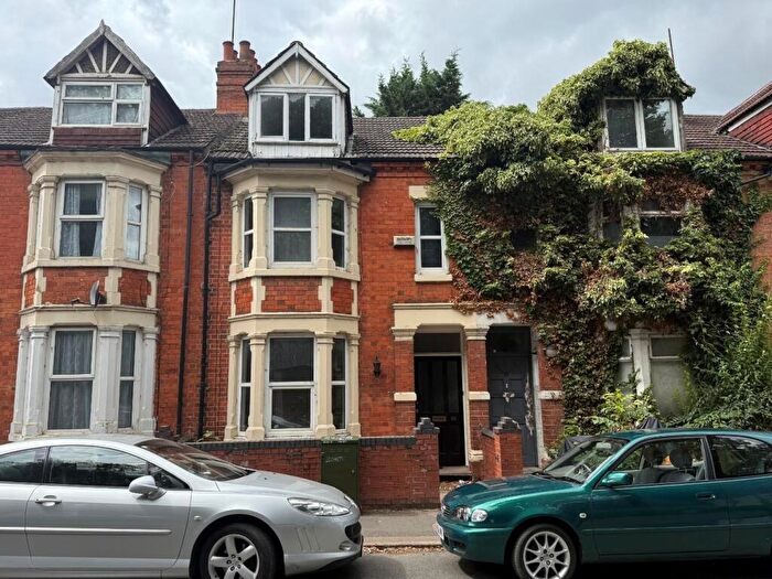 6 Bedroom Town House For Sale In Semilong Road, Semilong, Northampton, NN2