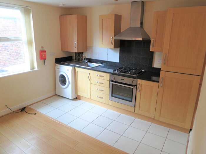 1 Bedroom Apartment To Rent In Beaconsfield, Fallowfield, M14