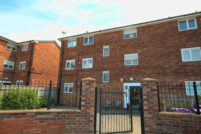 1 Bedroom Flat To Rent In The Green, Broadgreen, Liverpool, L13