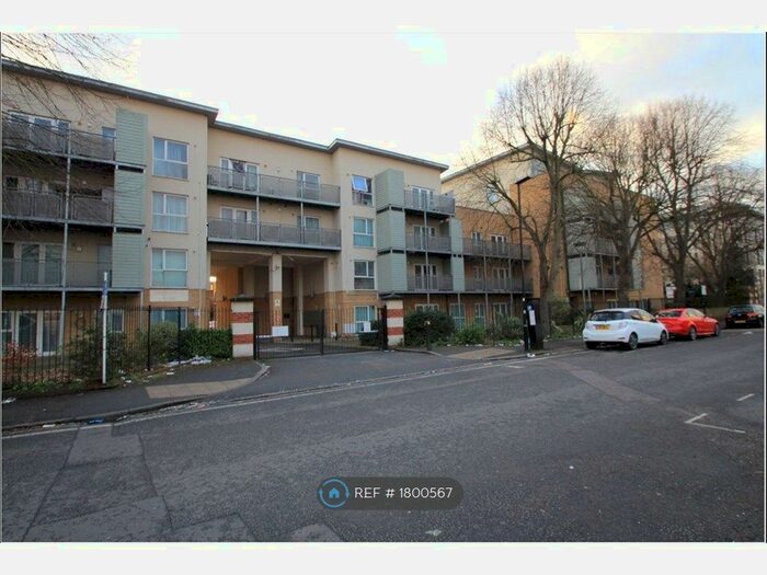 2 Bedroom Flat To Rent In Smoothfields Court, Hounslow, TW3
