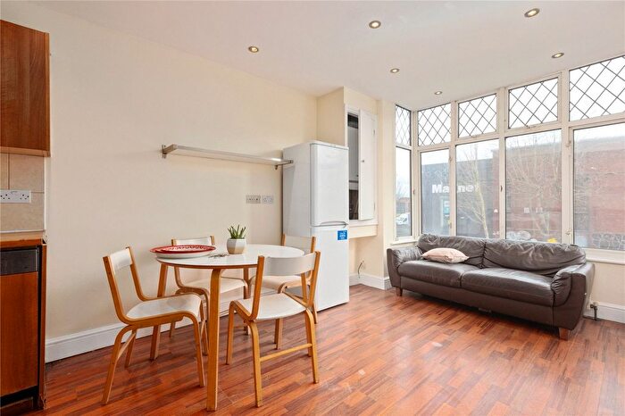 5 Bedroom Flat To Rent In Morden Road, London, SW19