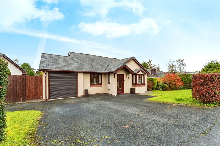 2 Bedroom Bungalow For Sale In Gorse Farm Estate, Llandrindod Wells, LD1