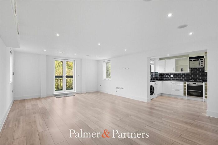 2 Bedroom Apartment For Sale In Seymour Street, Chelmsford, Essex, CM2