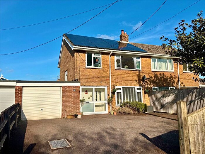 3 Bedroom Semi Detached House For Sale In Gore Road, New Milton, Hampshire, BH25