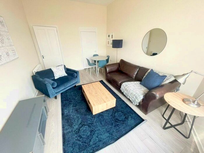 2 Bedroom Flat To Rent In Main Street, Bridgeton, Glasgow, G40