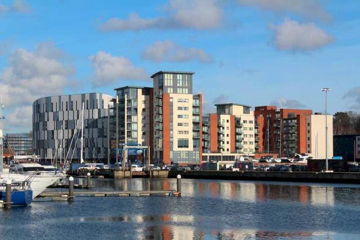 2 Bedroom Apartment To Rent In Neptune Marina, Coprolite Street, Ipswich, IP3