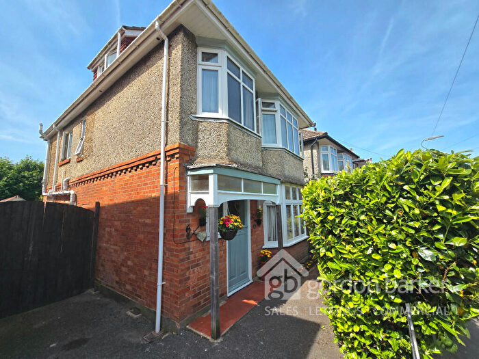 4 Bedroom Detached House For Sale In St. Albans Road, Bournemouth, BH8