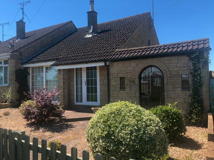 2 Bedroom Bungalow To Rent In Whitminster, GL2