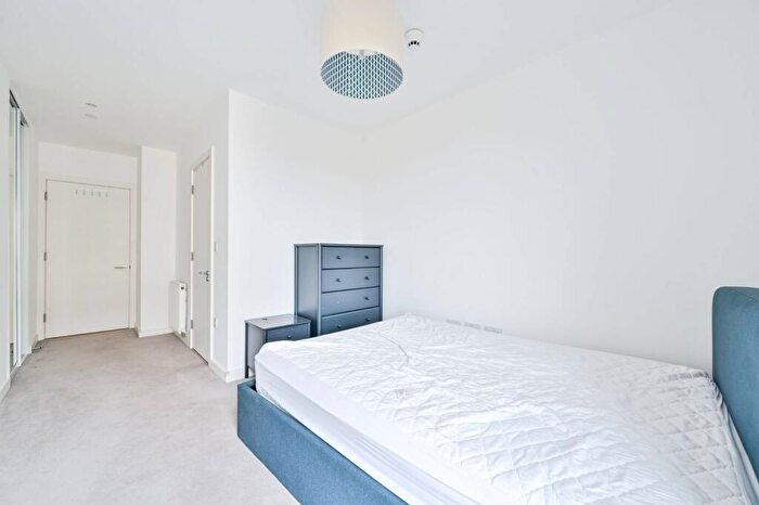 2 Bedroom Flat For Sale In Regalia Point, Palmers Road, Bethnal Green, London, E2