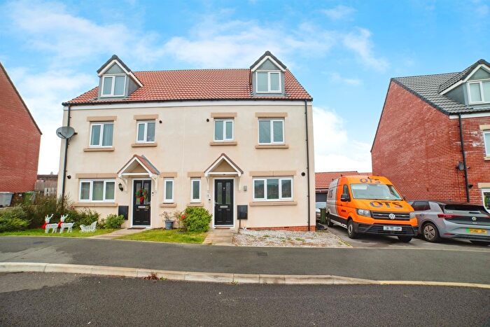 4 Bedroom Semi Detached House For Sale In Bluebell Wood Lane, Clipstone Village, Mansfield, NG21