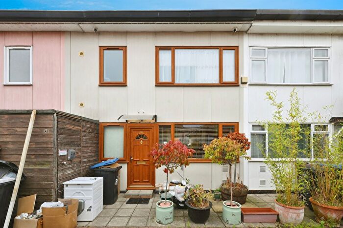 3 Bedroom Terraced House For Sale In Berecroft, Harlow, CM18