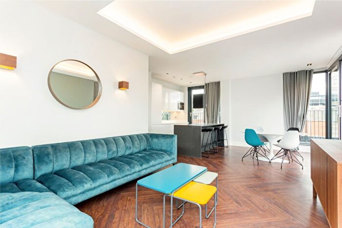 3 Bedroom Flat To Rent In Hermes House, Southwark, SE1