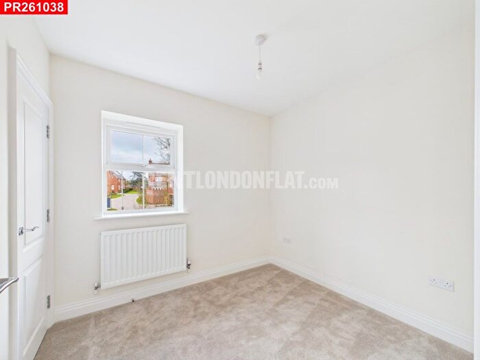 4 Bedroom Flat To Rent In Oakdale Road, Maidenhead, SL6