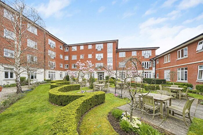 1 Bedroom Flat For Sale In Langstone Way, Mill Hill, NW7