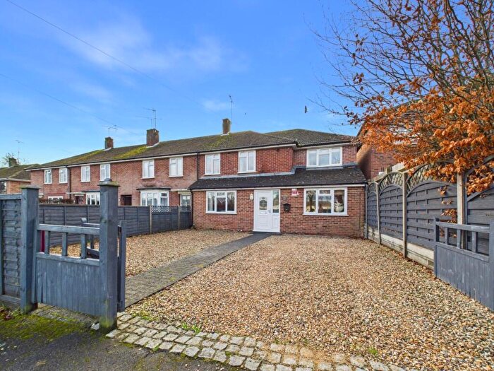 4 Bedroom End Of Terrace House For Sale In Mayfair, Tilehurst, Reading, RG30