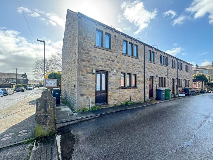 2 Bedroom Town House For Sale In Fisher Green, Honley, Holmfirth, HD9