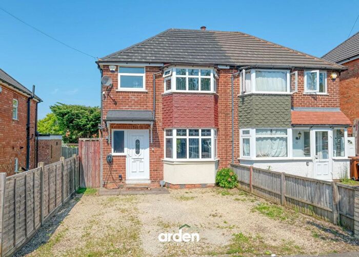 3 Bedroom Semi-Detached House For Sale In Newborough Road, Shirley, B90