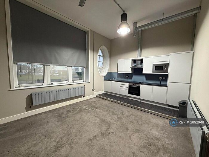 2 Bedroom Flat To Rent In Welch House, Doncaster, DN4