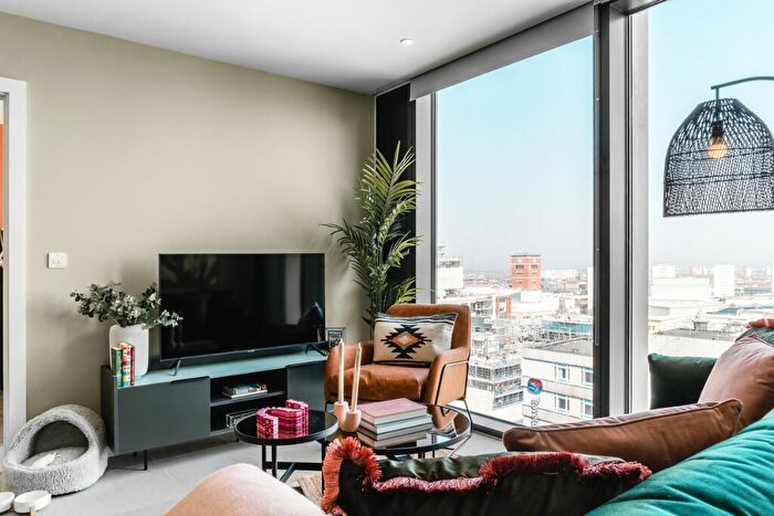 2 Bedroom Apartment To Rent In The Mercian, Broad Street Birmingham, B15