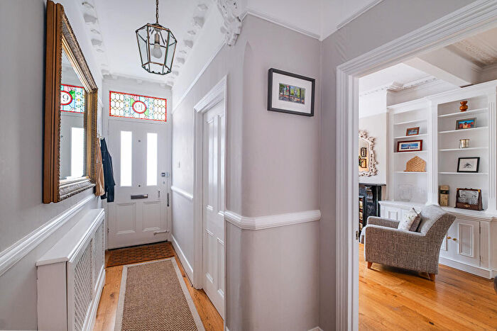 5 Bedroom House For Sale In Marmion Road, London, SW11