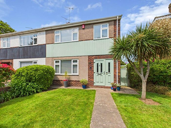 3 Bedroom Semi-Detached House For Sale In Ramsgate Road, Broadstairs, CT10