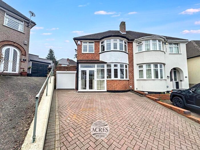3 Bedroom Semi Detached House For Sale In Cedarwood Croft, Great Barr, Birmingham, B42