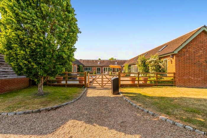 6 Bedroom Barn Conversion To Rent In Linersh Wood Close, Bramley, Guildford, GU5