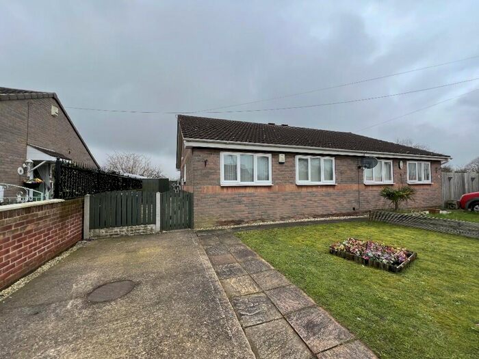 2 Bedroom Semi-Detached Bungalow To Rent In Oldfield Close, Doncaster, South Yorkshire, DN7