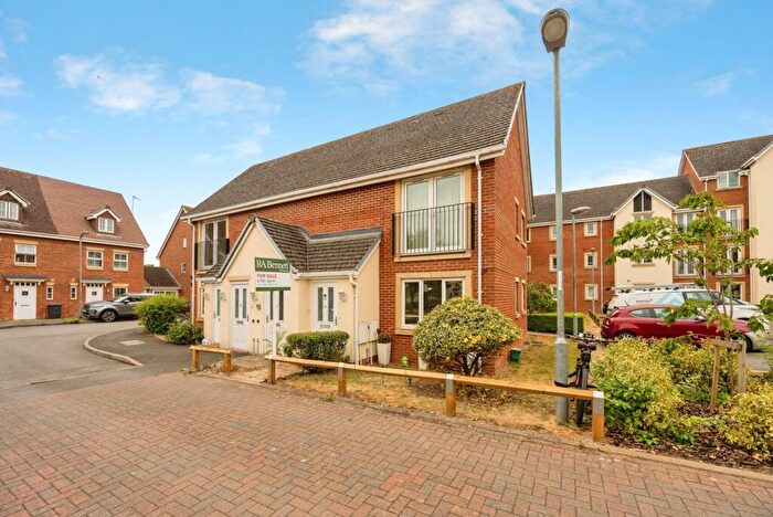 1 Bedroom Maisonette For Sale In Cordelia Close, Stratford-upon-Avon, Warwickshire, CV37