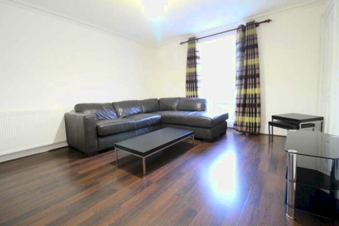 2 Bedroom Flat To Rent In Crown Street, Basement Right, AB11
