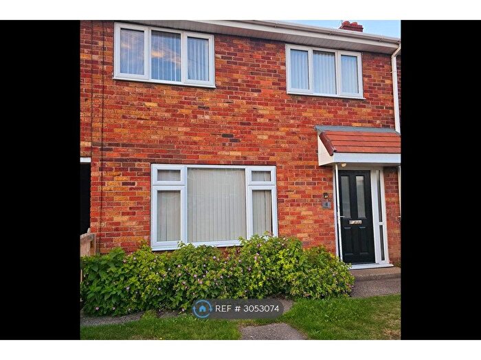 3 Bedroom Terraced House To Rent In York Road, Dunscroft, Doncaster, DN7