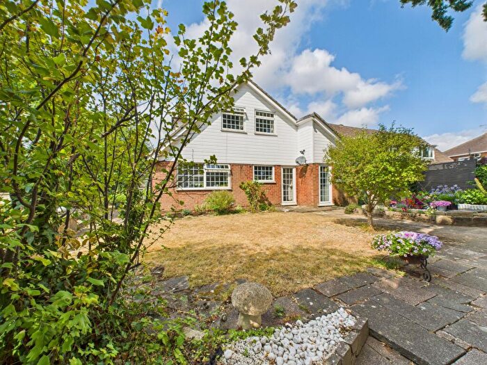 4 Bedroom Detached House For Sale In Boundary Close, Tilehurst, Reading, RG31