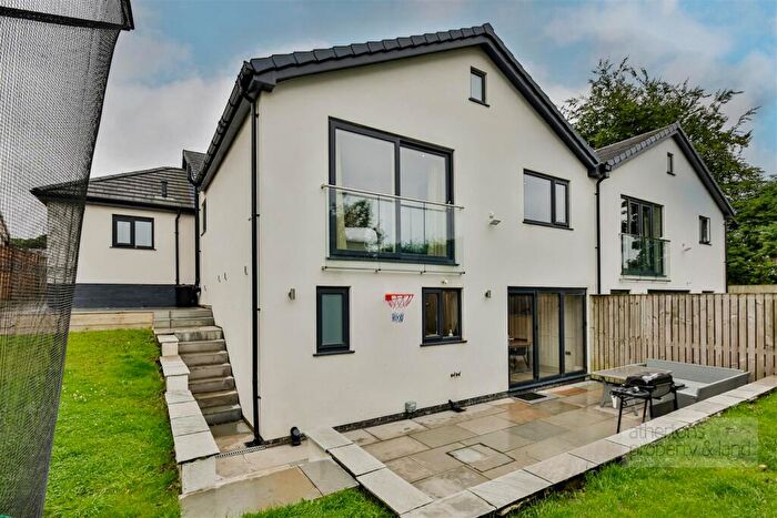 4 Bedroom Semi-Detached House For Sale In Whalley Road, Langho, Ribble Valley, BB6